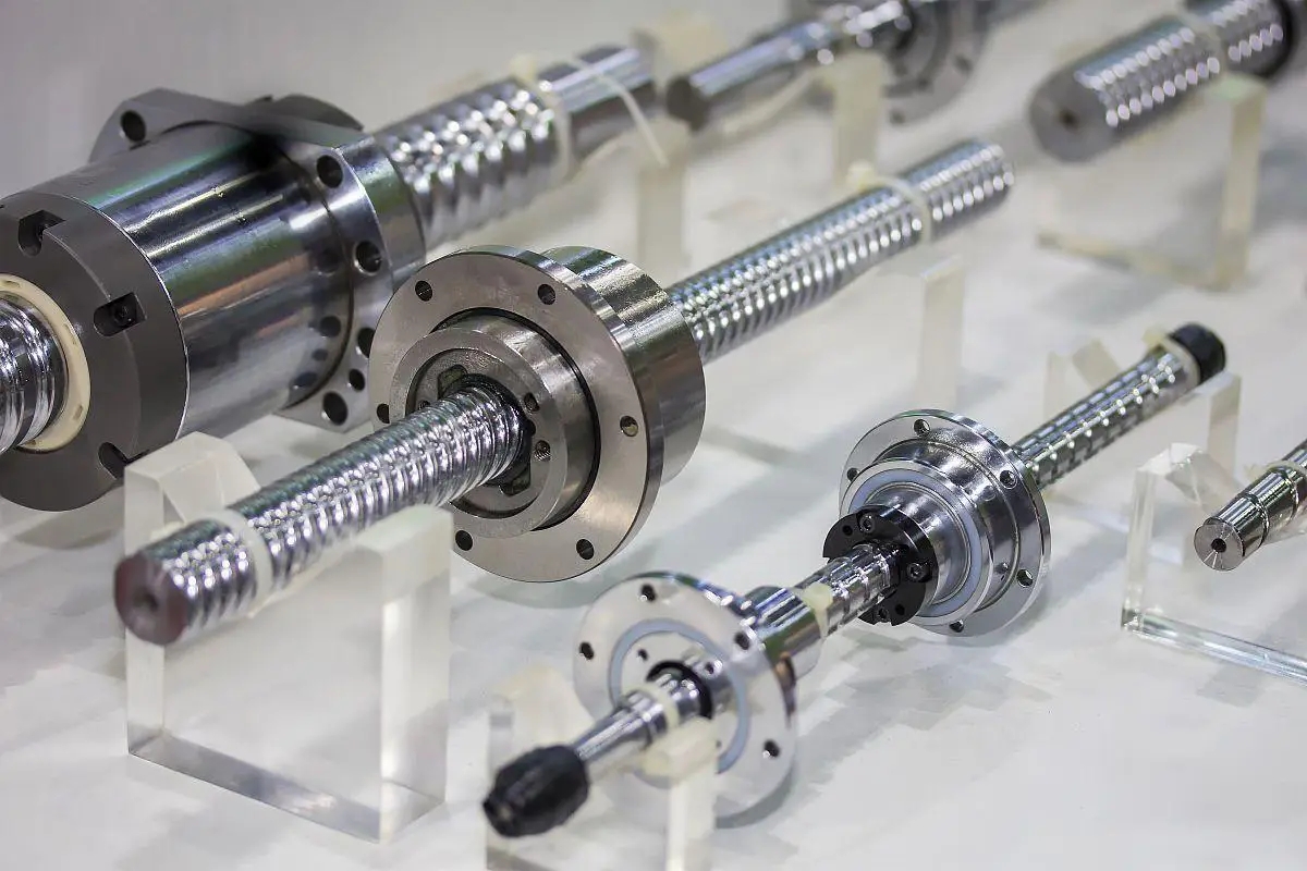 直線軸承可以旋轉(zhuǎn)嗎？